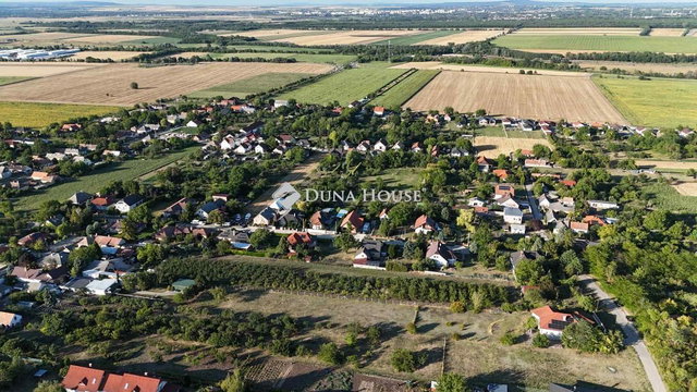 Eladó telek, Úrhidán 28 M Ft / költözzbe.hu