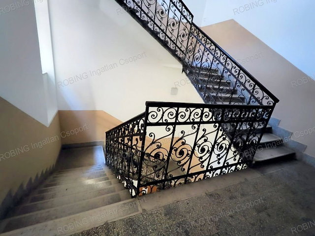 Eladó téglalakás, Budapesten, VII. kerületben, Dembinszky utcában