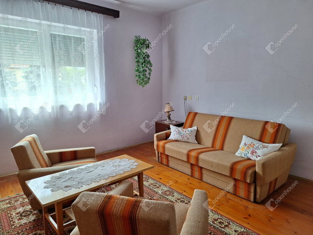 Eladó családi ház, Szárföldön 36 M Ft, 3 szobás