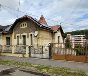 Eladó családi ház