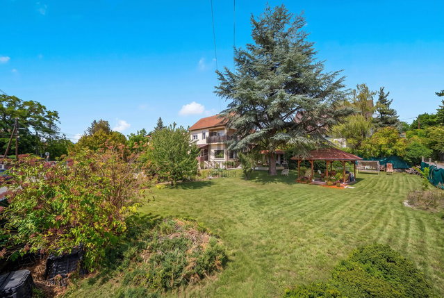 Eladó családi ház, Szentendrén 129 M Ft, 5 szobás
