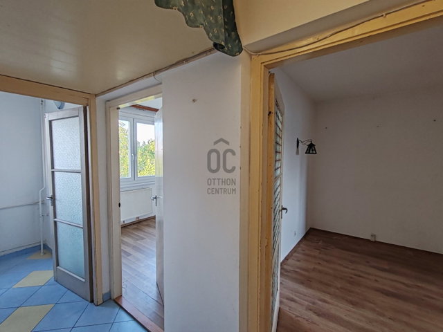 Eladó panellakás, Győrött 39.9 M Ft, 2 szobás