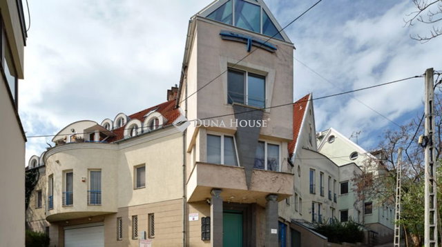 Eladó téglalakás, Budapesten, II. kerületben, Felhévízi utcában