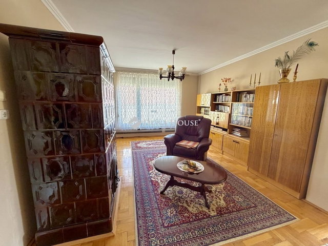 Eladó családi ház, Magyaralmáson 69.99 M Ft, 4 szobás