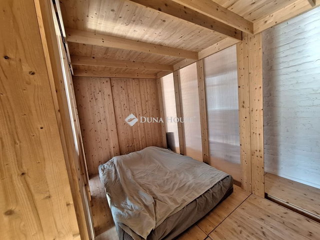 Eladó téglalakás, Budapesten, VI. kerületben 89.99 M Ft