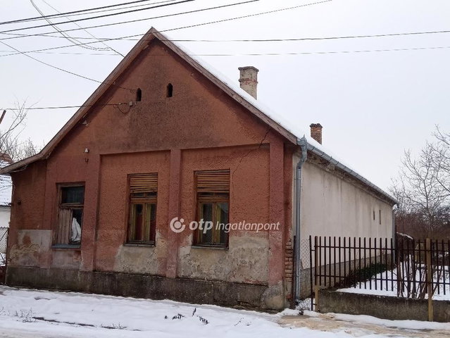 Eladó családi ház, Dombóváron 20.9 M Ft, 3+1 szobás