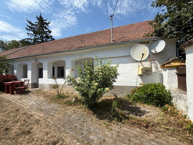 Eladó családi ház, Vönöckön 39.9 M Ft, 3 szobás