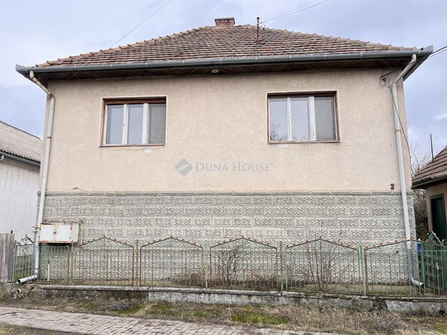 Eladó családi ház, Galgamácsán 35 M Ft, 5 szobás