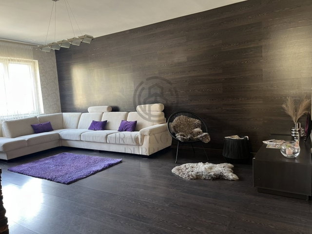 Eladó családi ház, Debrecenben 128.9 M Ft, 6 szobás