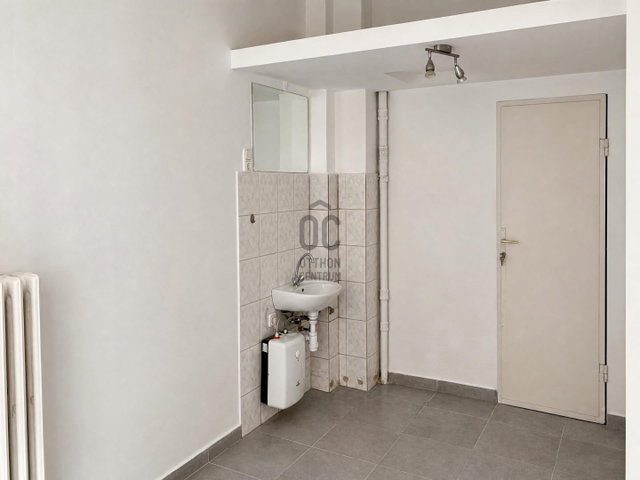 Eladó ipari ingatlan, Budapesten, I. kerületben 41.99 M Ft