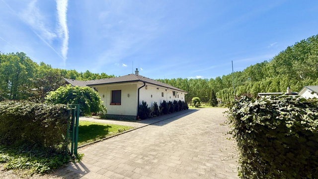 Eladó családi ház, Nyíradonyban 449.9 M Ft, 11 szobás