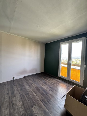 Eladó téglalakás, Pécsett, Éva utcában 39.5 M Ft, 3 szobás