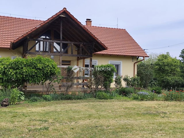 Eladó családi ház, Tiszafüreden, Kakukk utcában 199.9 M Ft