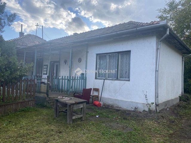 Eladó családi ház, Csolnokon, Banka utcában 24.9 M Ft, 4 szobás