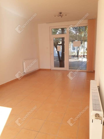 Kiadó üzlethelyiség, Debrecenben 200 E Ft / hó