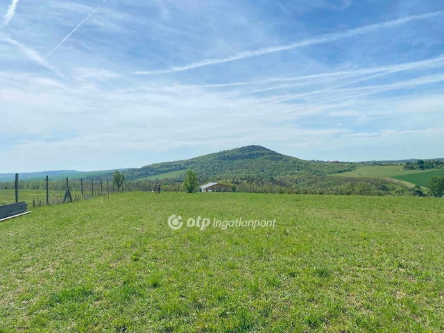 Eladó telek, Szomoron 49 M Ft / költözzbe.hu