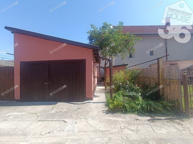 Eladó családi ház, Kiskunfélegyházán 24.5 M Ft, 2 szobás