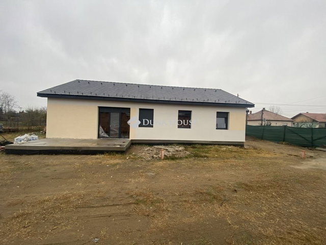 Eladó családi ház, Dabason 89.9 M Ft, 4 szobás