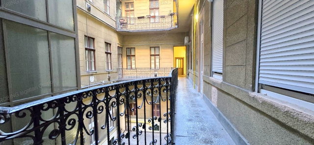Eladó téglalakás, Budapesten, VII. kerületben, Erzsébet körúton