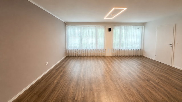 Eladó téglalakás, Budapesten, XIV. kerületben 185 M Ft, 5 szobás