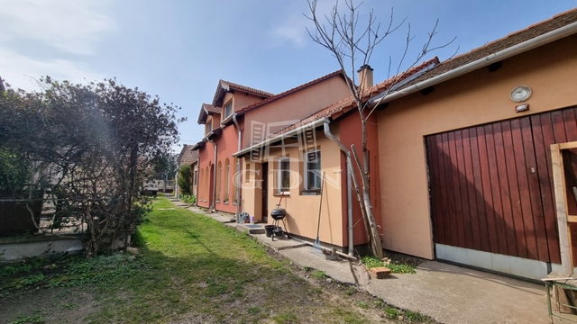 Eladó családi ház, Székesfehérvárott 75 M Ft, 3 szobás