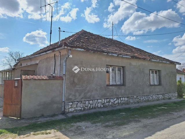 Eladó családi ház, Nagyharsányon 15.9 M Ft, 4 szobás