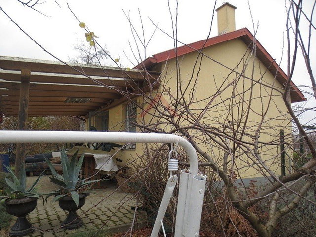 Eladó családi ház, Mosonszentmiklóson 21.8 M Ft, 2 szobás