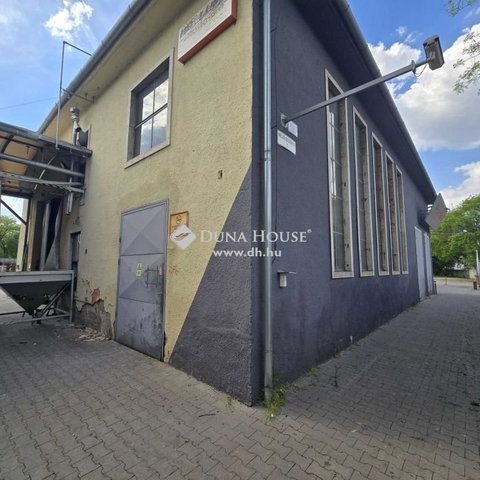 Eladó ipari ingatlan, Kecskeméten 265 M Ft / költözzbe.hu
