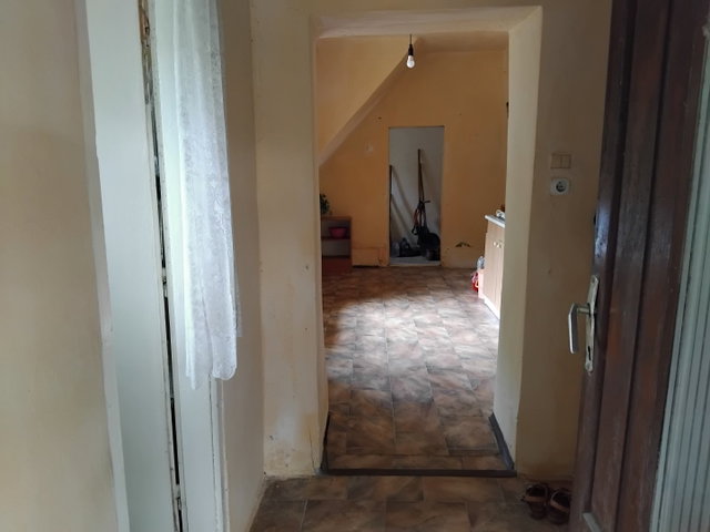 Eladó családi ház, Tiszacsegén 7.5 M Ft, 2 szobás