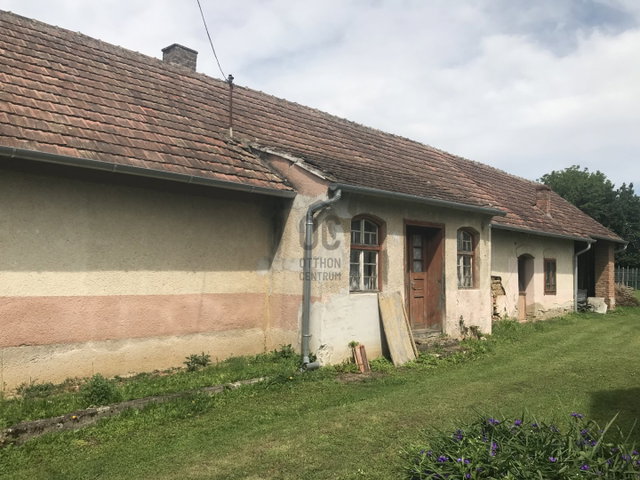 Eladó családi ház, Iváncon 13.5 M Ft, 2 szobás