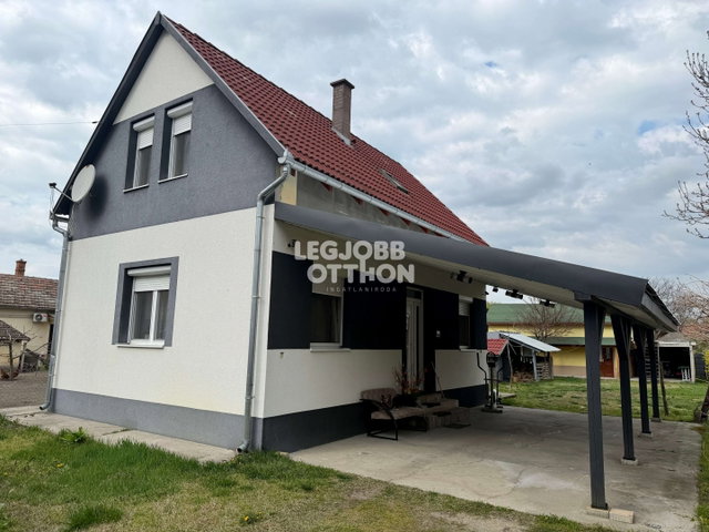 Eladó családi ház, Törtelen 39 M Ft, 2+1 szobás