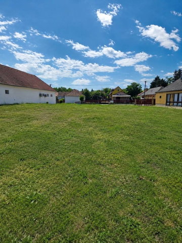 Eladó nyaraló, Mencshelyen 30 M Ft, 1 szobás