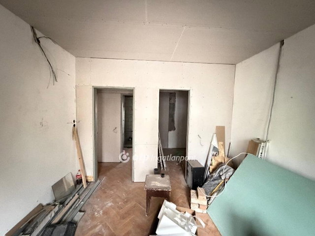 Eladó családi ház, Egerben 94.9 M Ft, 3 szobás