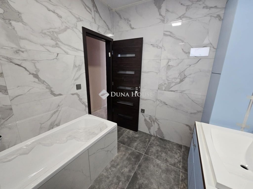 Családi ház · 5 hálószoba · 259 m² · 229.000.000 Ft