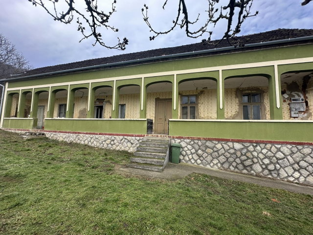 Eladó családi ház, Baranyajenőn 12 M Ft, 4 szobás