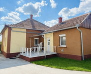 Eladó családi ház, Újszászon 36.5 M Ft, 3 szobás
