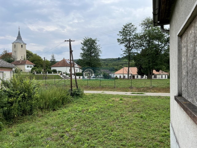 Eladó családi ház, Keleméren 5.5 M Ft, 2+1 szobás