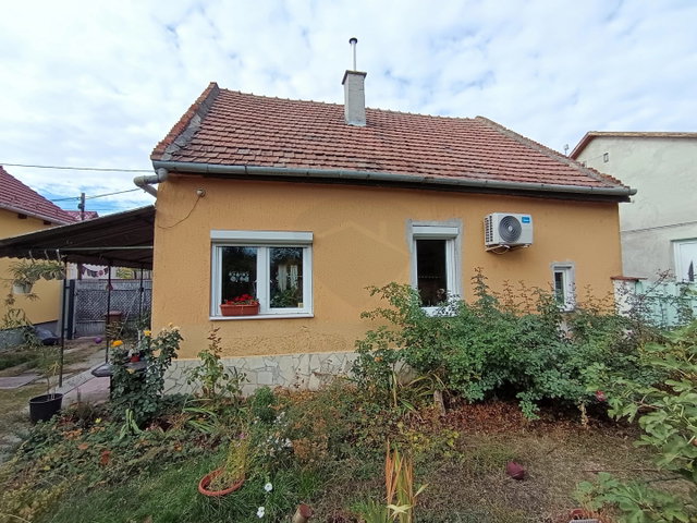 Eladó családi ház, Hatvanban 45 M Ft, 2 szobás