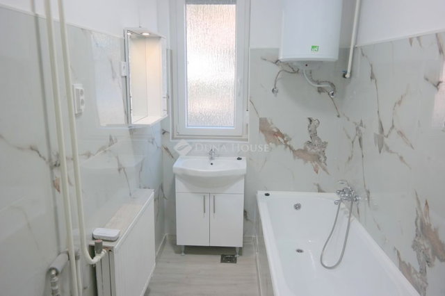 Eladó téglalakás, Budapesten, XX. kerületben 56.9 M Ft, 2 szobás