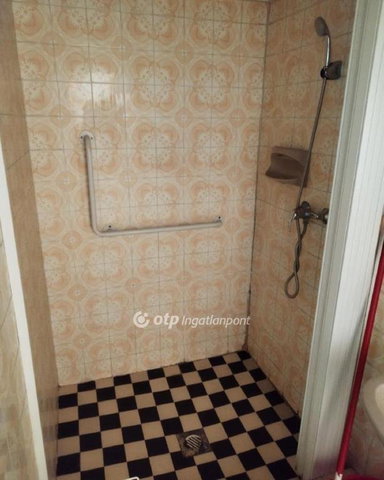 Eladó sorház, Mohácson 15 M Ft, 1 szobás / költözzbe.hu