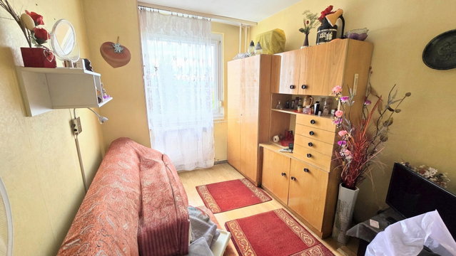 Eladó panellakás, Budapesten, XV. kerületben, Sárfű utcában