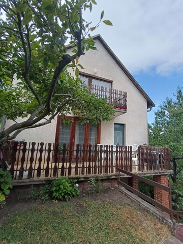 Eladó családi ház, Balatonalmádiban 95 M Ft, 6 szobás
