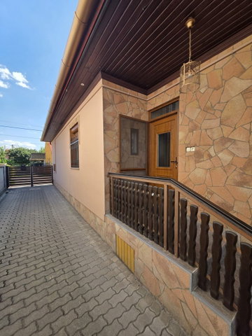 Eladó családi ház, Mosonmagyaróváron 89.9 M Ft, 4 szobás