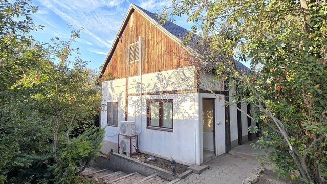 Eladó nyaraló, Dunaharasztin, Búzavirág soron 34.9 M Ft