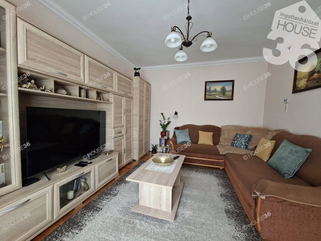 Eladó családi ház, Kiskunfélegyházán 59 M Ft, 5 szobás