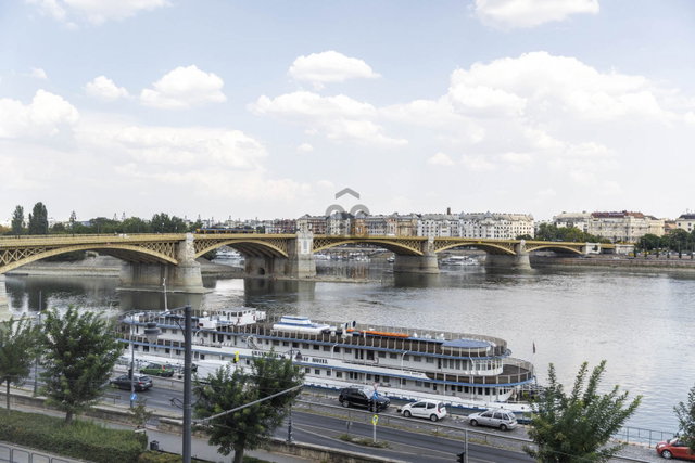 Eladó téglalakás, Budapesten, II. kerületben, Bem rakparton