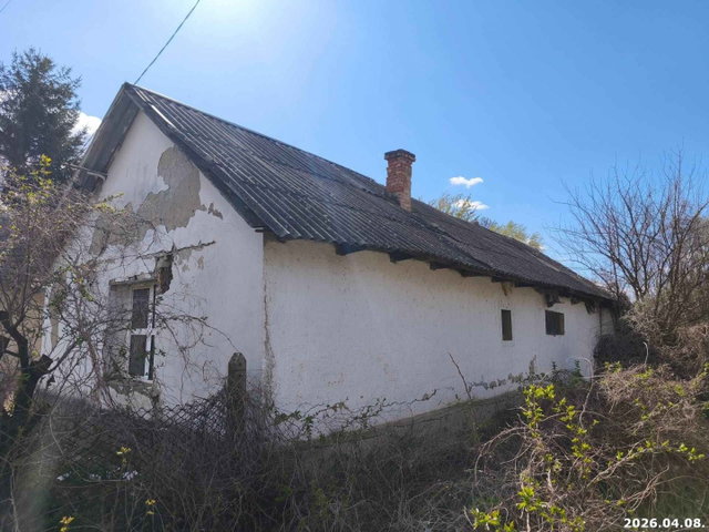 Eladó családi ház, Bujon, Gávai közben 4.5 M Ft, 2+1 szobás