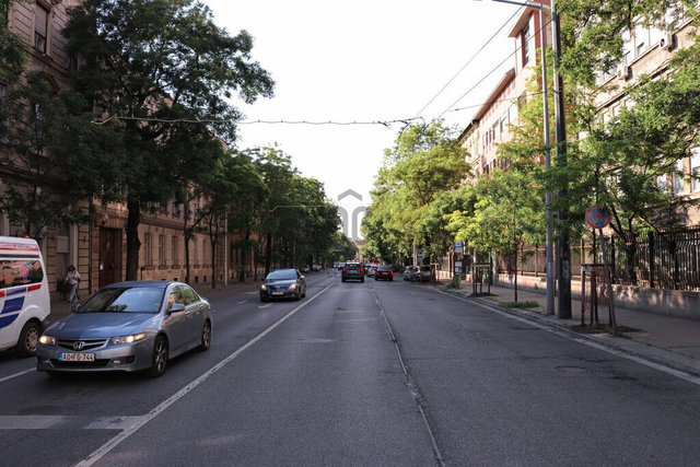 Eladó téglalakás, Budapesten, VII. kerületben 98 M Ft, 2 szobás