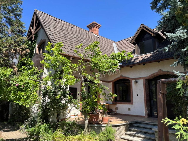 Eladó családi ház, Mohácson 110 M Ft, 7 szobás