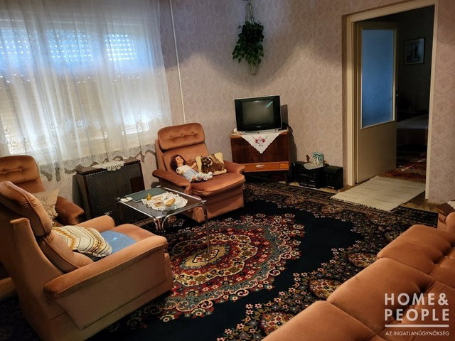 Eladó családi ház, Kisszálláson 17.99 M Ft, 2 szobás